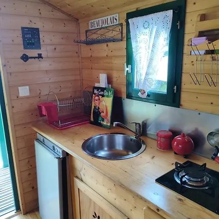 La Roulotte De Mary Grimbosq